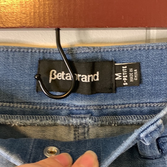 BetaBrand Straight-Leg 4-Pocket Yoga Denim Jeans Size Medium Short Petite - Picture 3 of 9